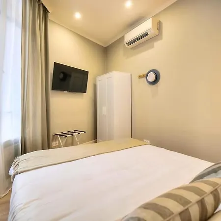 アパート Marigold - 2 Bed 2 Bath - Ac - 8 Min From Palais カンヌ