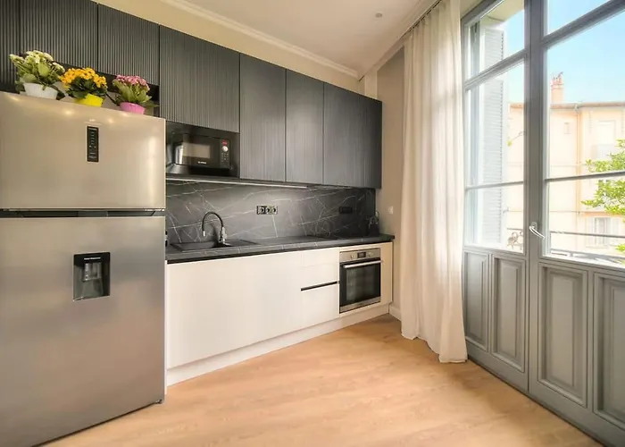 Marigold - 2 Bed 2 Bath - Ac - 8 Min From Palais * Cannes