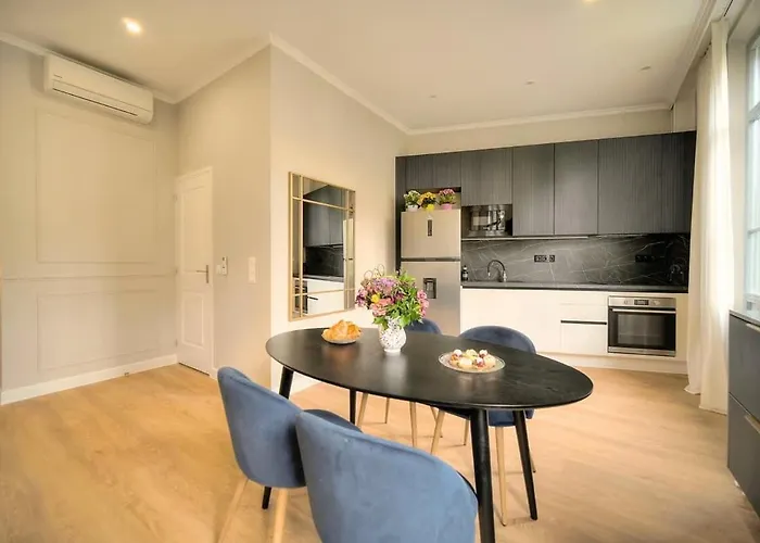 Marigold - 2 Bed 2 Bath - Ac - 8 Min From Palais Cannes