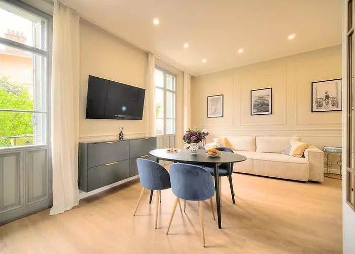 Lägenhet Marigold - 2 Bed 2 Bath - Ac - 8 Min From Palais *