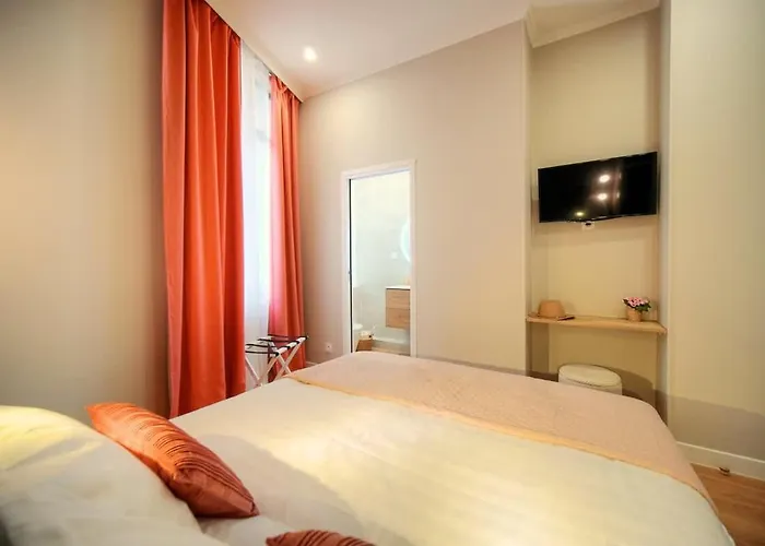 Marigold - 2 Bed 2 Bath - Ac - 8 Min From Palais Lägenhet Cannes
